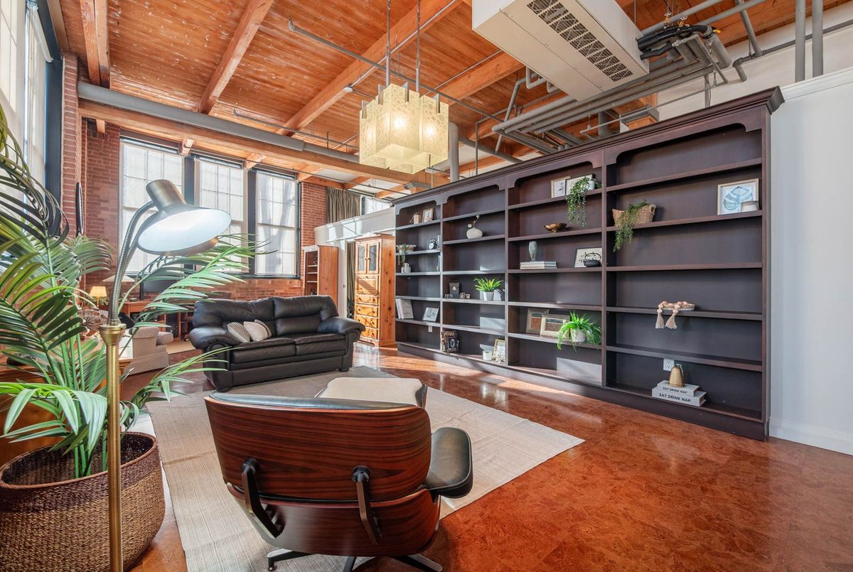 543 Timothy Street Newmarket 543 Timothy Street Newmarket