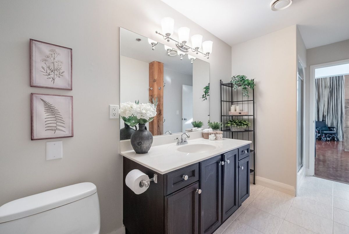 543 Timothy Street Newmarket 543 Timothy Street Newmarket