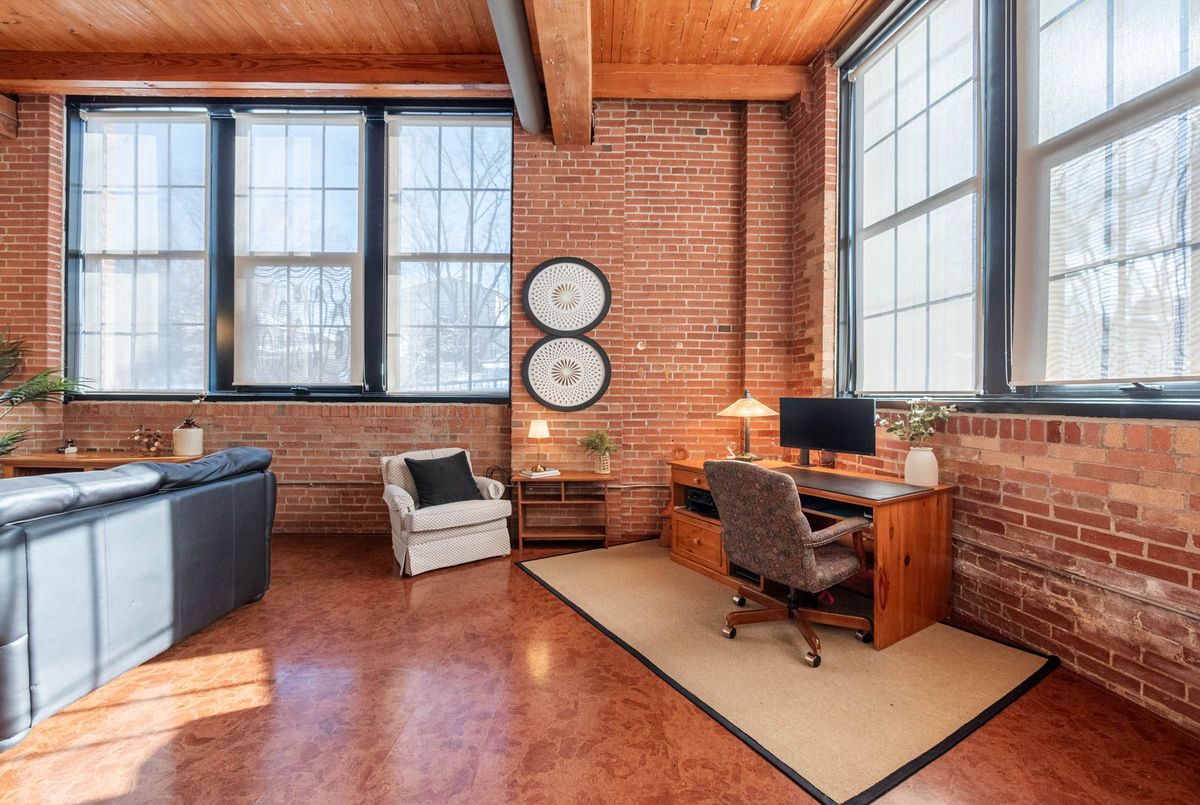 543 Timothy Street Newmarket 543 Timothy Street Newmarket