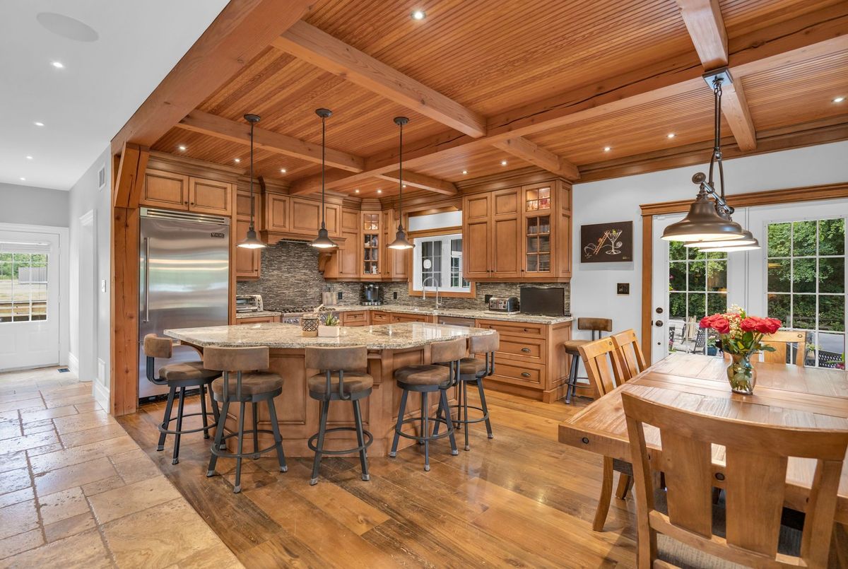 515 Lake Drive E Georgina 515 Lake Drive E Georgina