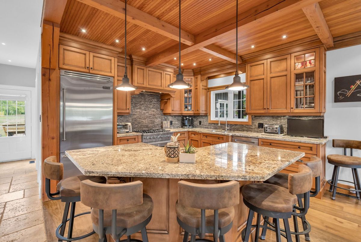 515 Lake Drive E Georgina 515 Lake Drive E Georgina