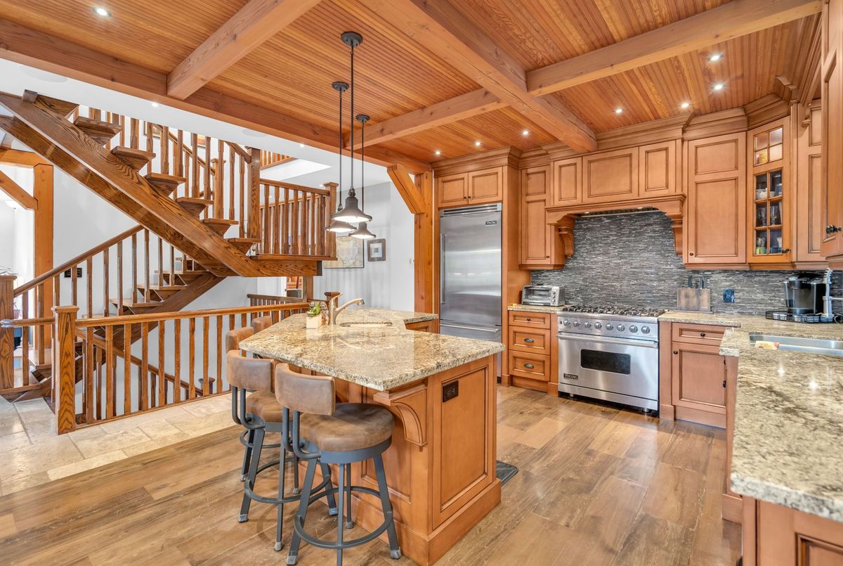 515 Lake Drive E Georgina 515 Lake Drive E Georgina