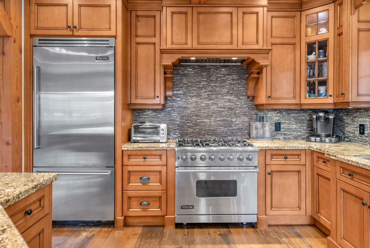 515 Lake Drive E Georgina 515 Lake Drive E Georgina