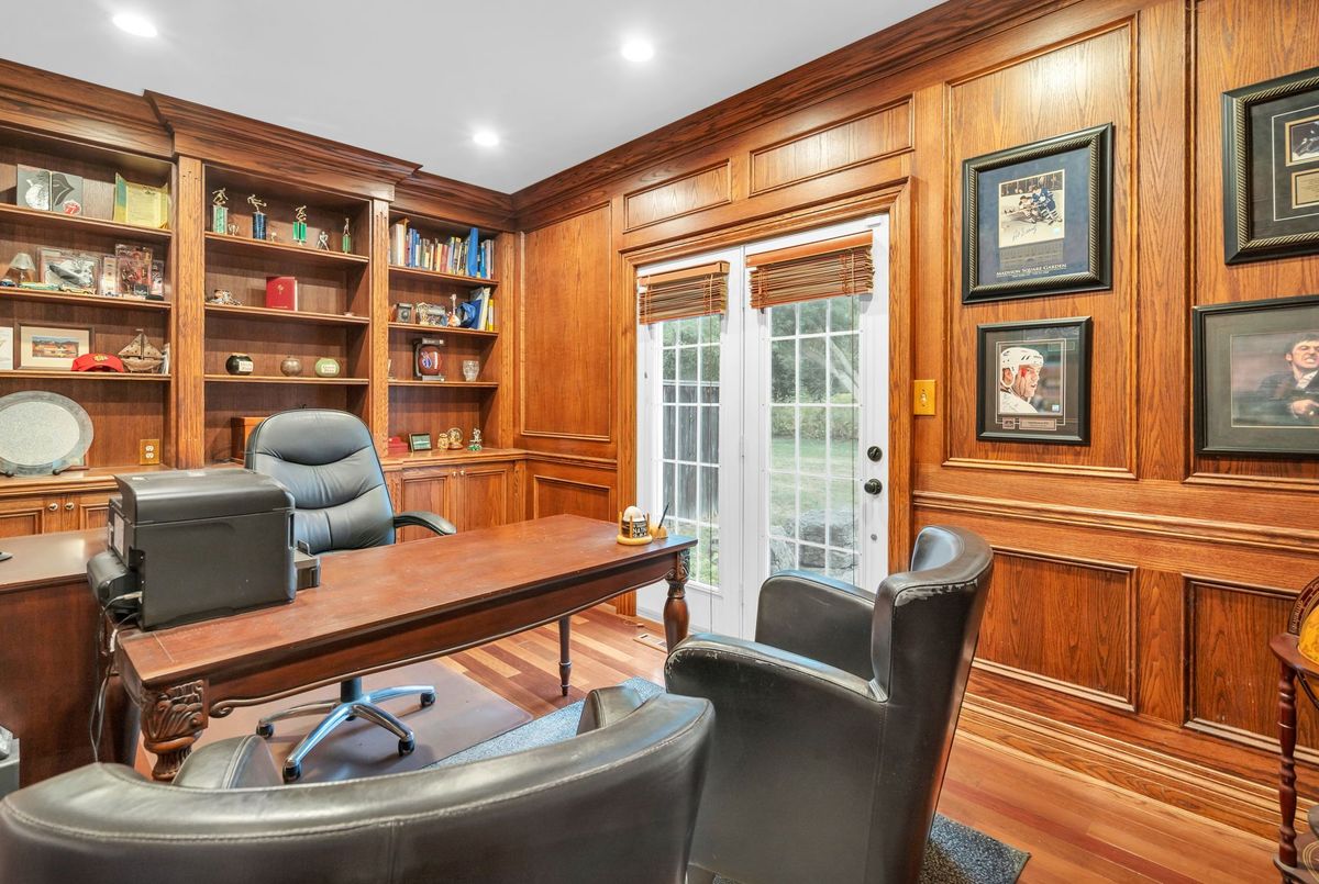 515 Lake Drive E Georgina 515 Lake Drive E Georgina