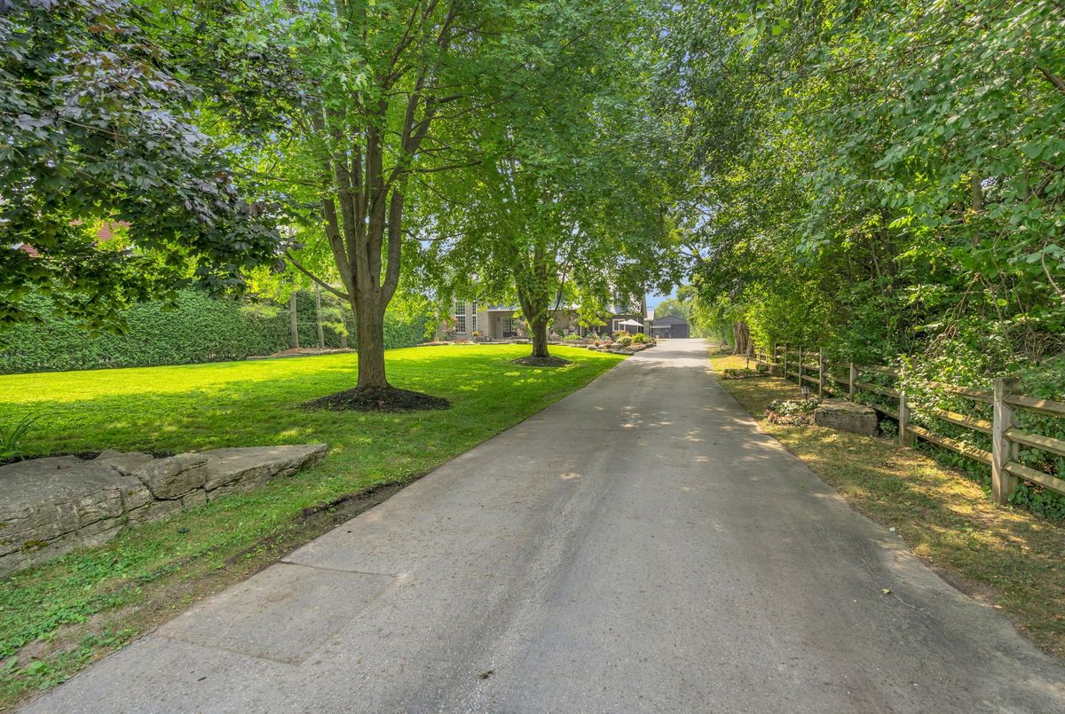 515 Lake Drive E Georgina 515 Lake Drive E Georgina