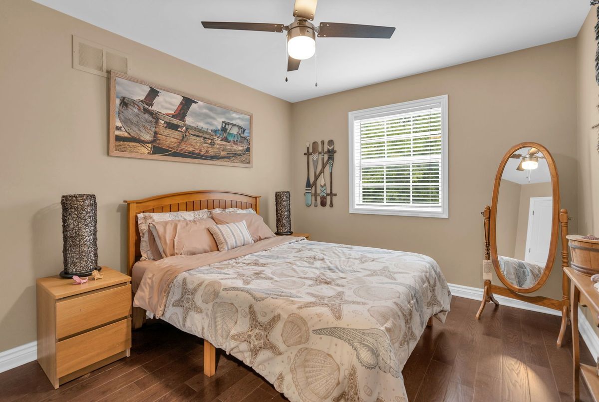 515 Lake Drive E Georgina 515 Lake Drive E Georgina