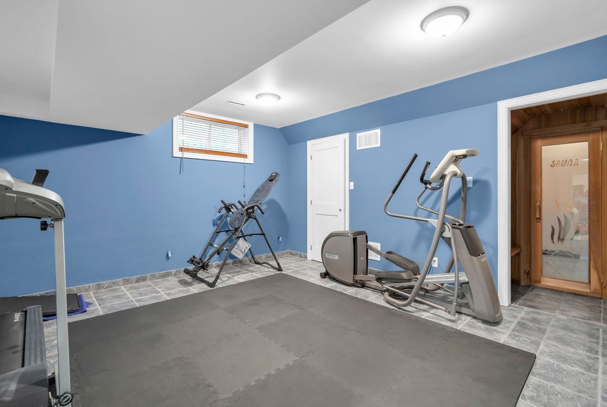 515 Lake Drive E Georgina 515 Lake Drive E Georgina