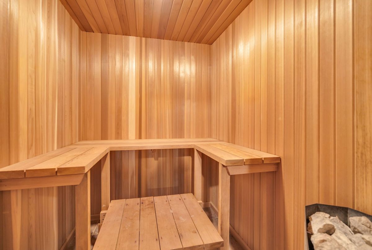 515 Lake Drive E Georgina 515 Lake Drive E Georgina