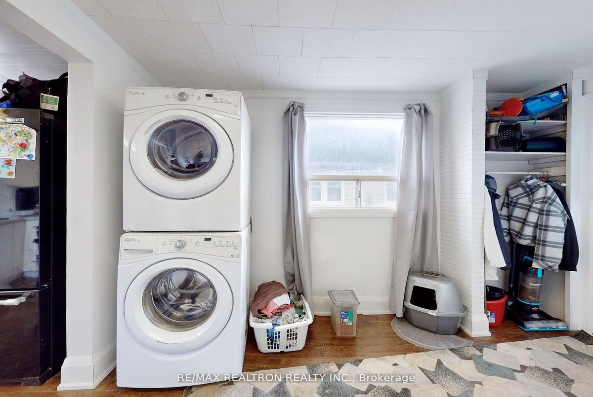 156 The Queensway Street S Georgina 156 The Queensway Street S Georgina