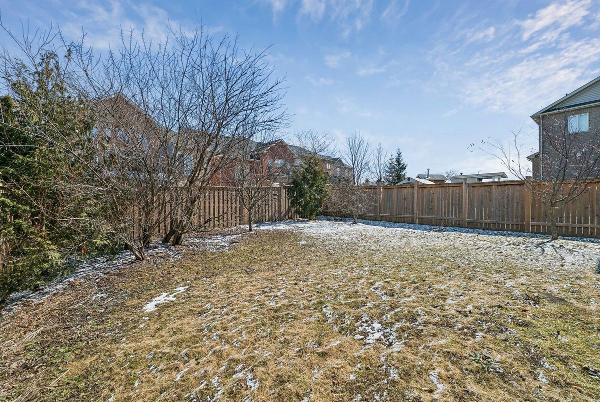 7 West Park Avenue Bradford West Gwillimbury 7 West Park Avenue Bradford West Gwillimbury