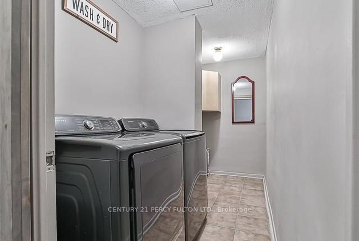 16B Elgin Street Markham 16B Elgin Street Markham