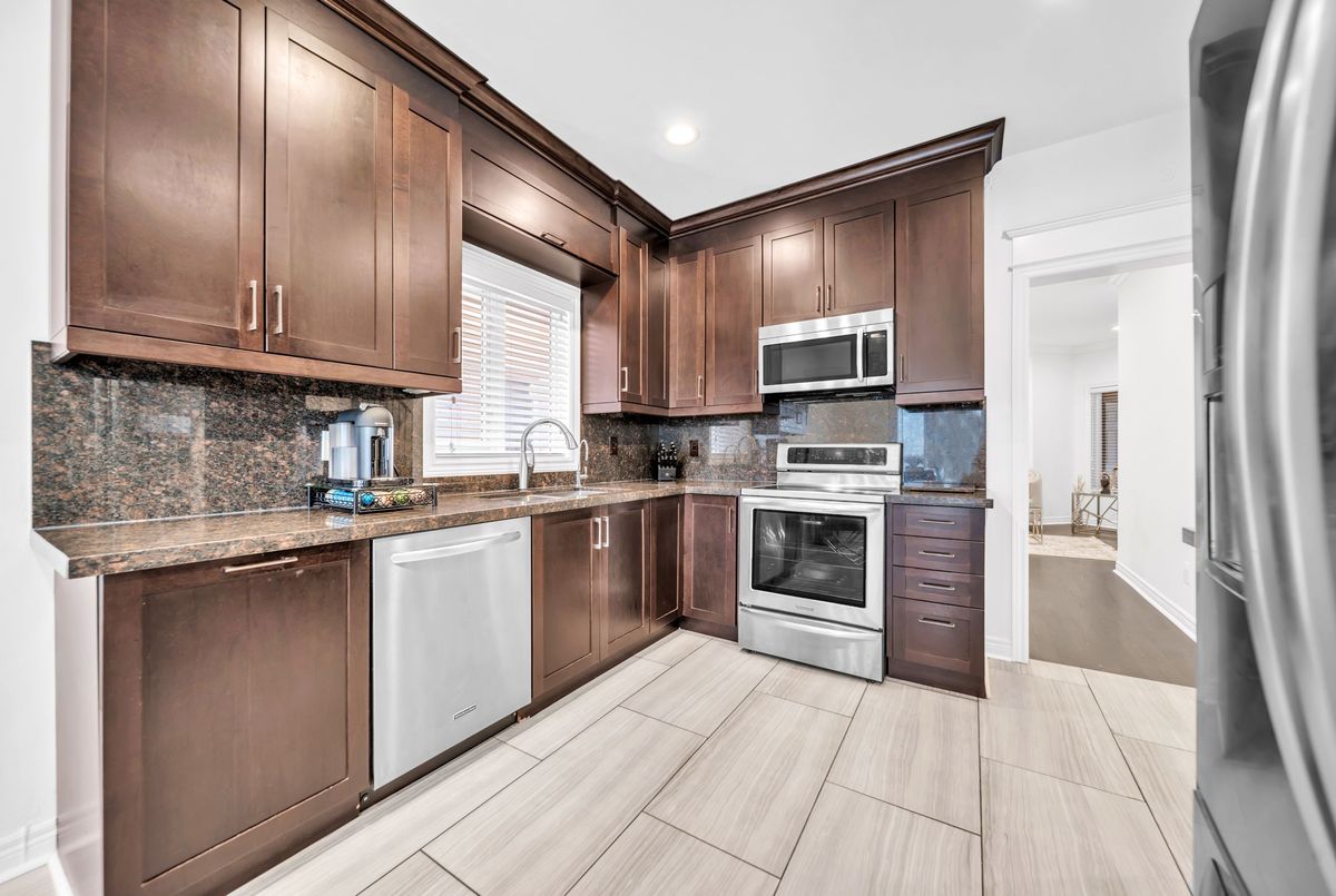 406 Hewitt Circle Newmarket 406 Hewitt Circle Newmarket