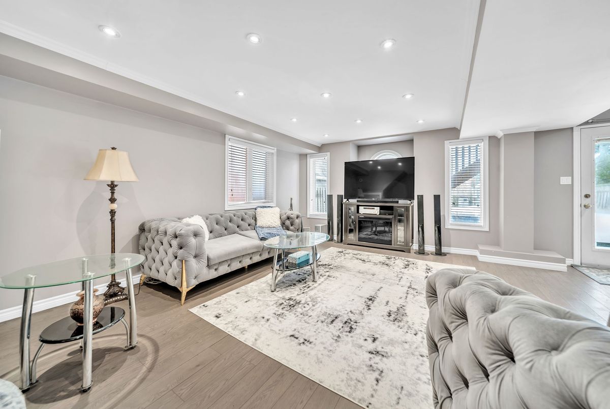 406 Hewitt Circle Newmarket 406 Hewitt Circle Newmarket