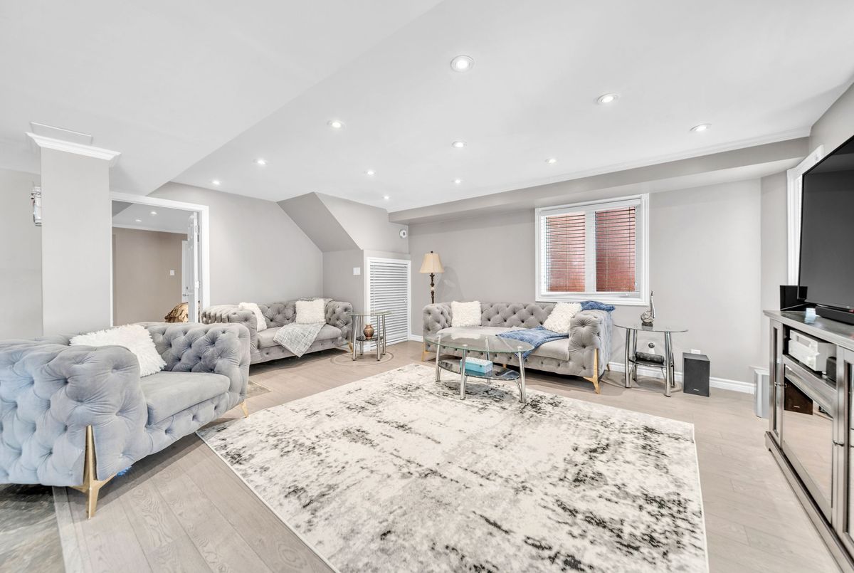 406 Hewitt Circle Newmarket 406 Hewitt Circle Newmarket