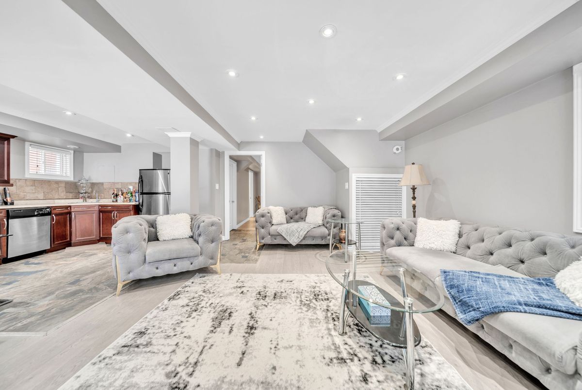 406 Hewitt Circle Newmarket 406 Hewitt Circle Newmarket