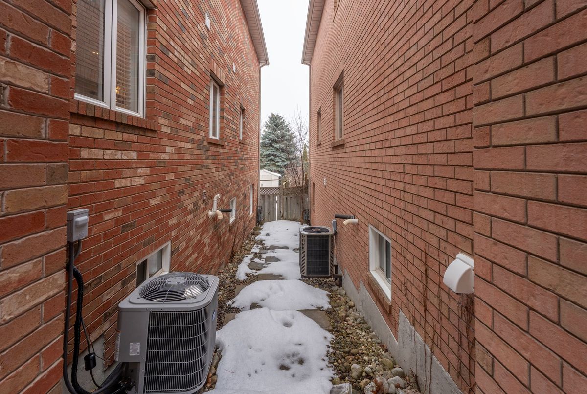 406 Hewitt Circle Newmarket 406 Hewitt Circle Newmarket