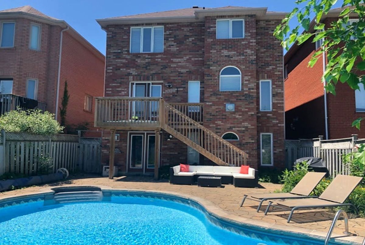 406 Hewitt Circle Newmarket 406 Hewitt Circle Newmarket