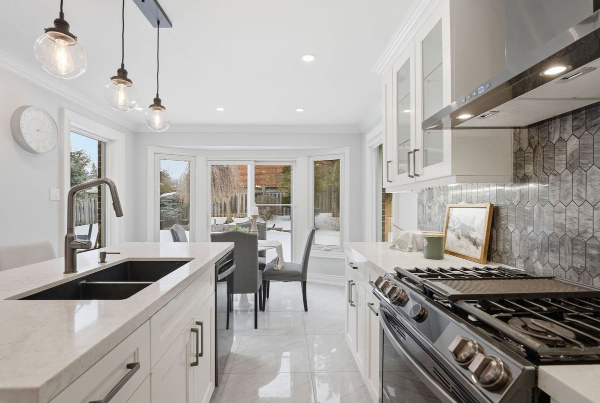 2 Meyer Circle Markham 2 Meyer Circle Markham