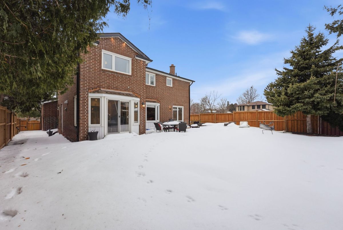 2 Meyer Circle Markham 2 Meyer Circle Markham