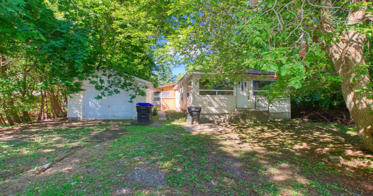 956 Carson Avenue Innisfil