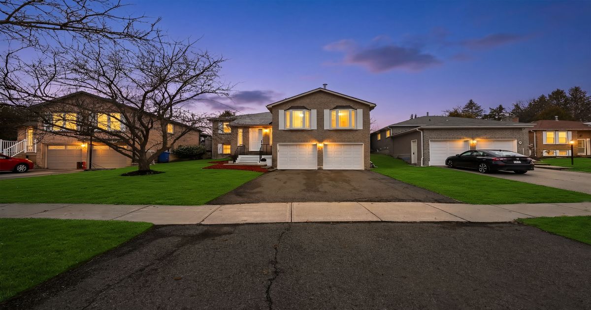 26 Stonehill Boulevard East Gwillimbury