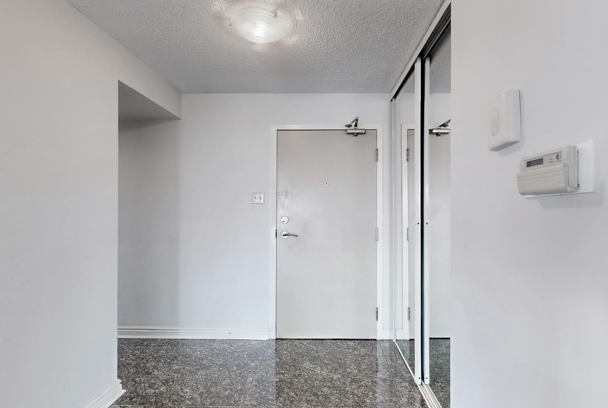 1 Clark Avenue W Vaughan 1 Clark Avenue W Vaughan