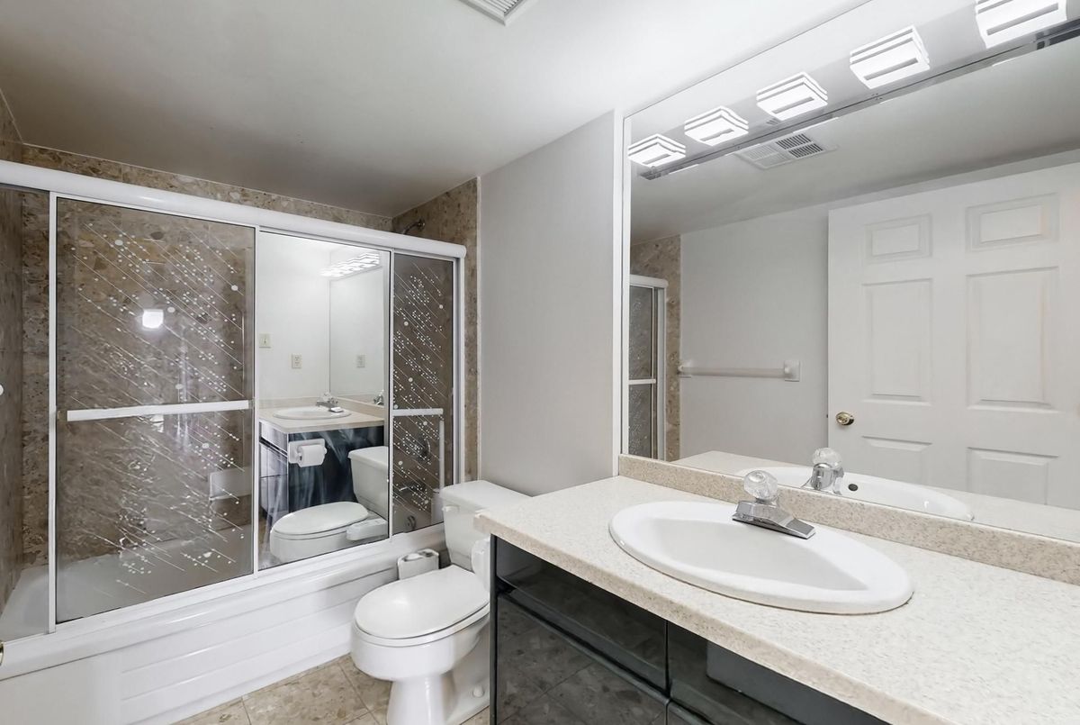 1 Clark Avenue W Vaughan 1 Clark Avenue W Vaughan