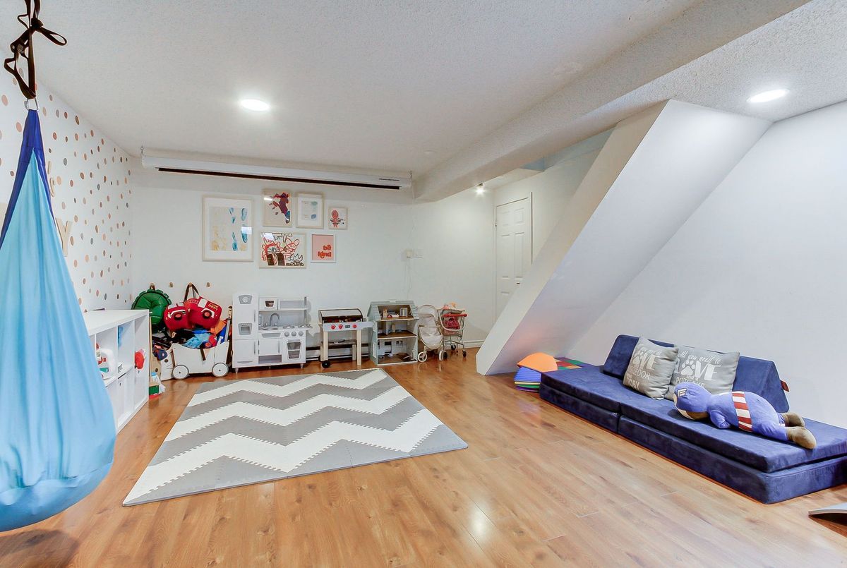 388 Terry Drive Newmarket 388 Terry Drive Newmarket