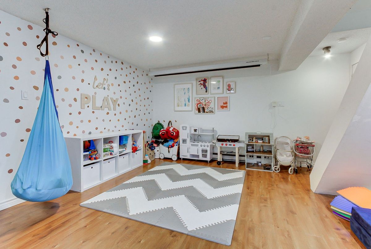 388 Terry Drive Newmarket 388 Terry Drive Newmarket