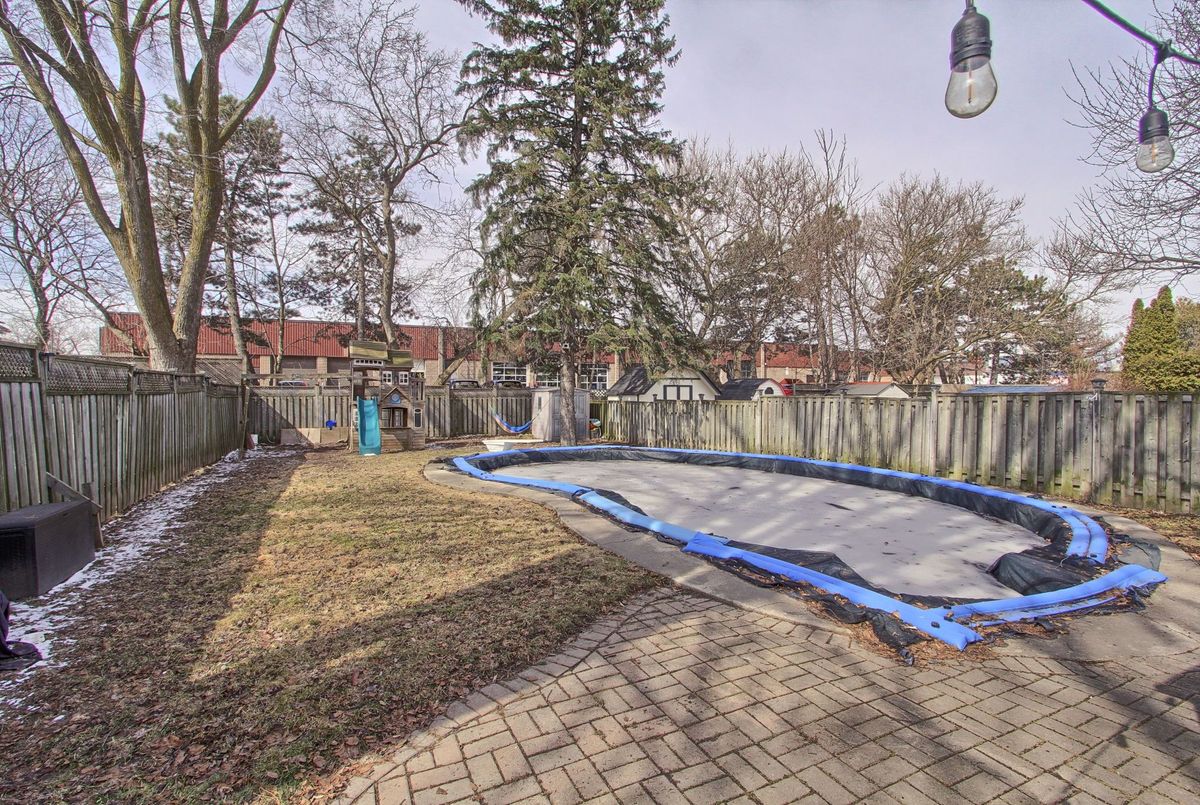 388 Terry Drive Newmarket 388 Terry Drive Newmarket