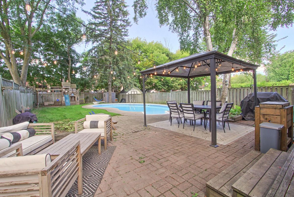 388 Terry Drive Newmarket 388 Terry Drive Newmarket