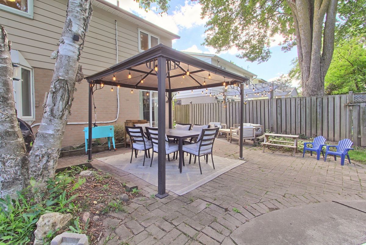 388 Terry Drive Newmarket 388 Terry Drive Newmarket