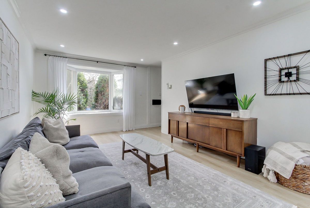 388 Terry Drive Newmarket 388 Terry Drive Newmarket