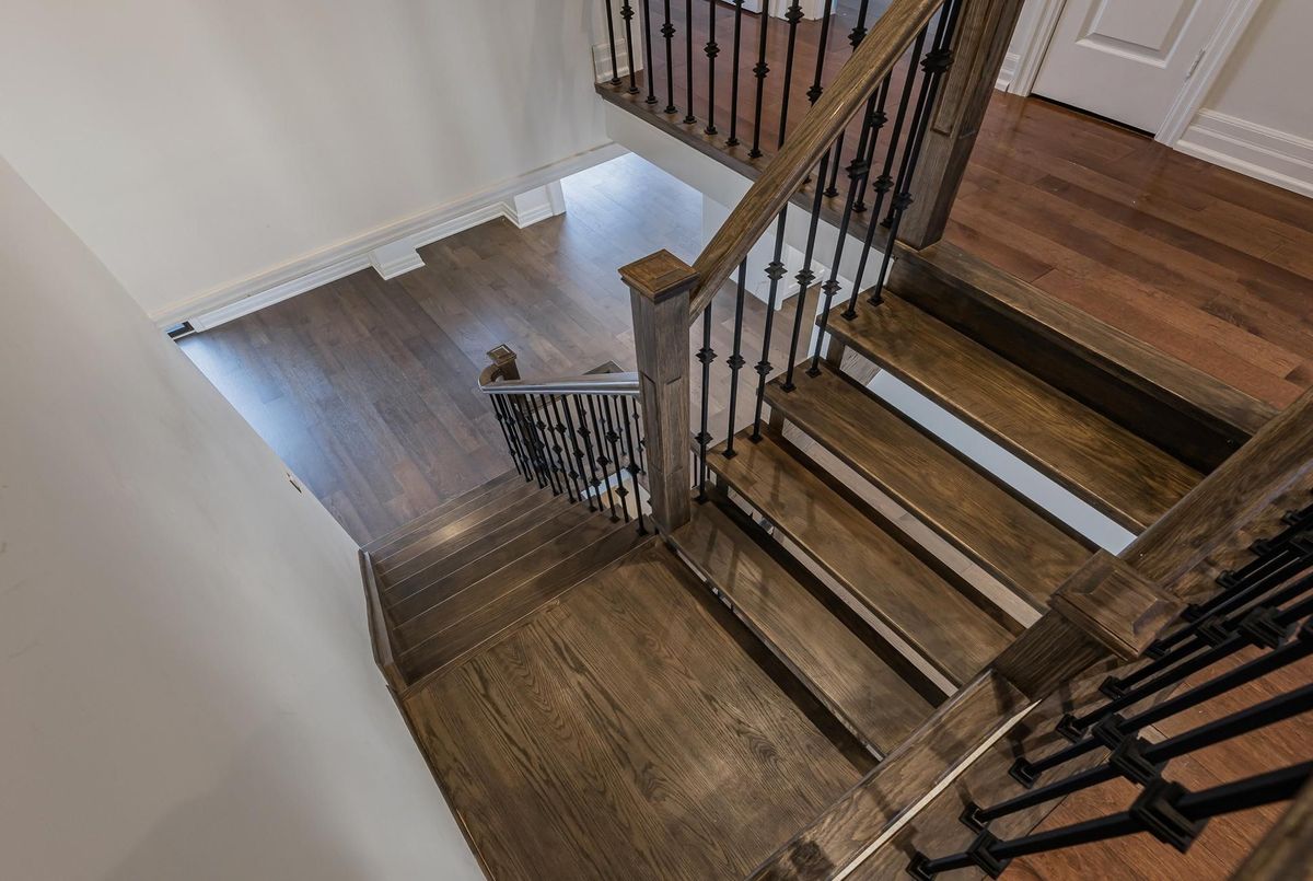 98 Golf Links Drive Aurora 98 Golf Links Drive Aurora