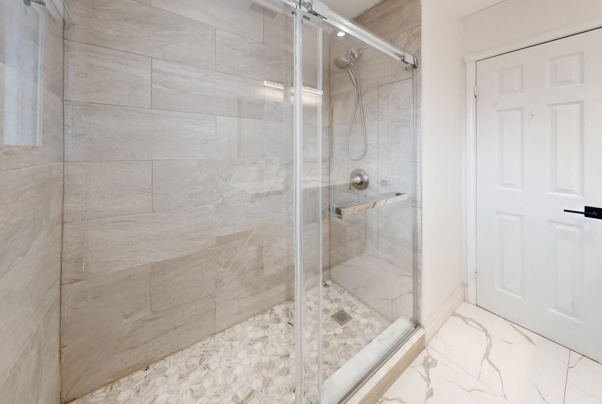 98 Golf Links Drive Aurora 98 Golf Links Drive Aurora