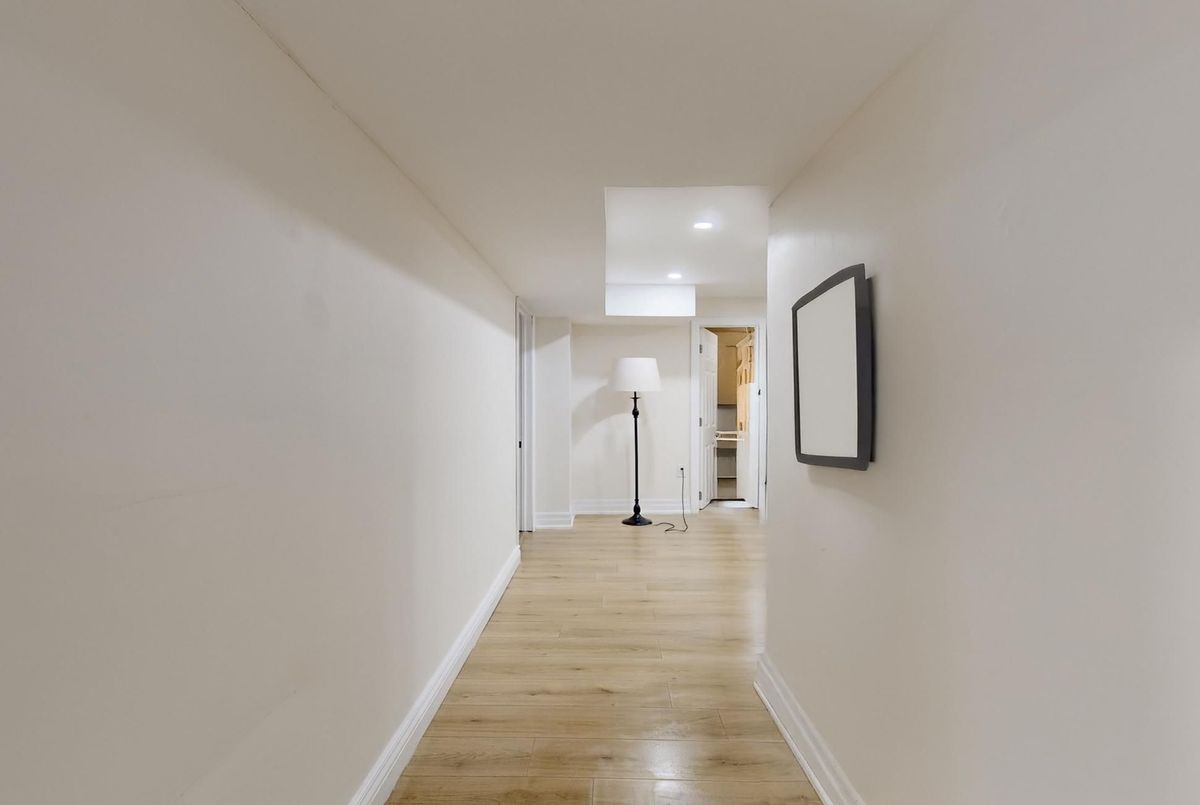 98 Golf Links Drive Aurora 98 Golf Links Drive Aurora