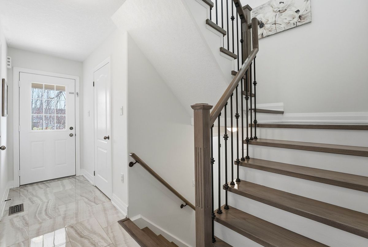 55 Christina Crescent Bradford West Gwillimbury 55 Christina Crescent Bradford West Gwillimbury