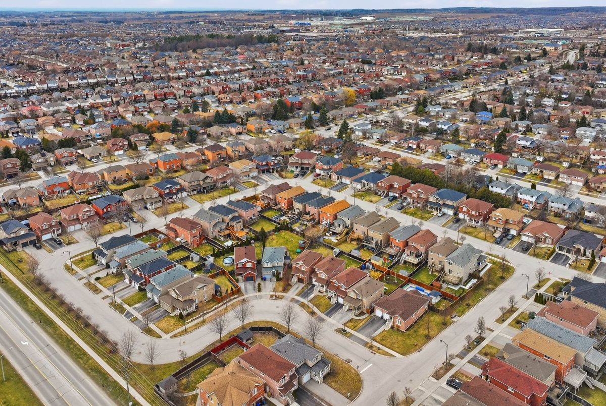 55 Christina Crescent Bradford West Gwillimbury 55 Christina Crescent Bradford West Gwillimbury