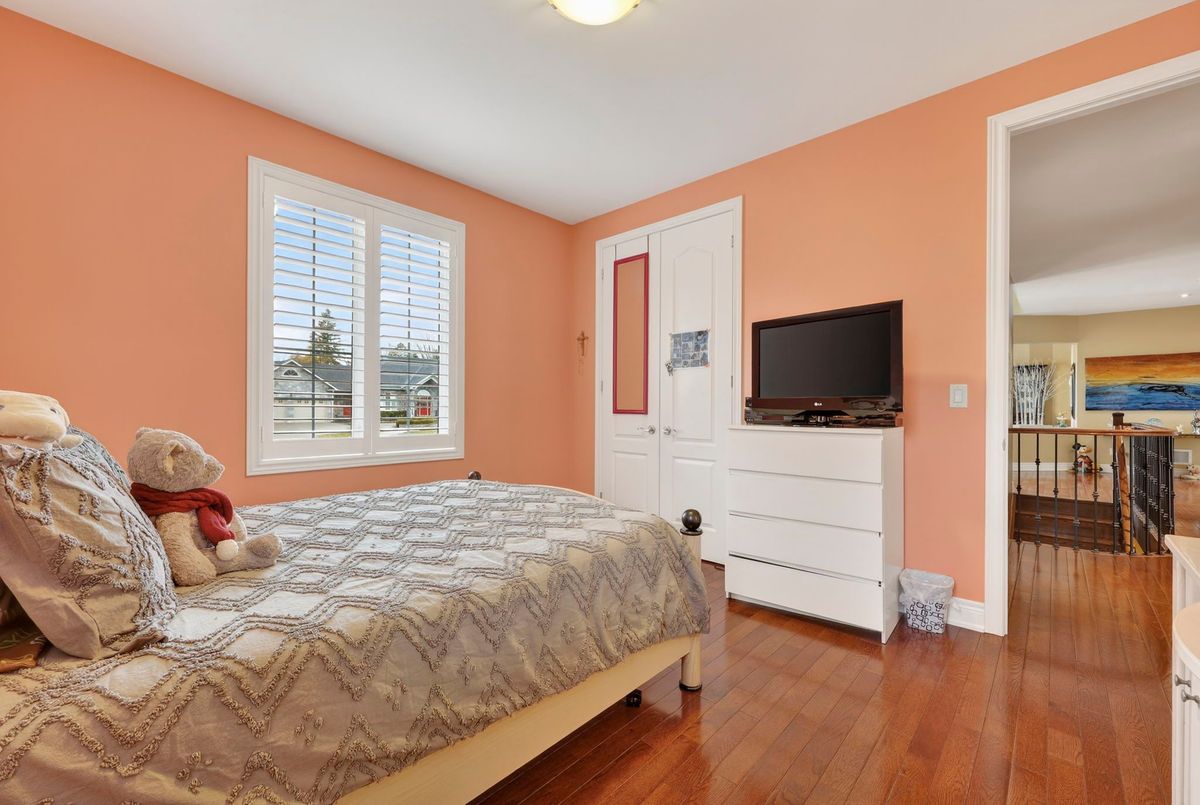 19 Shore Crescent Georgina 19 Shore Crescent Georgina