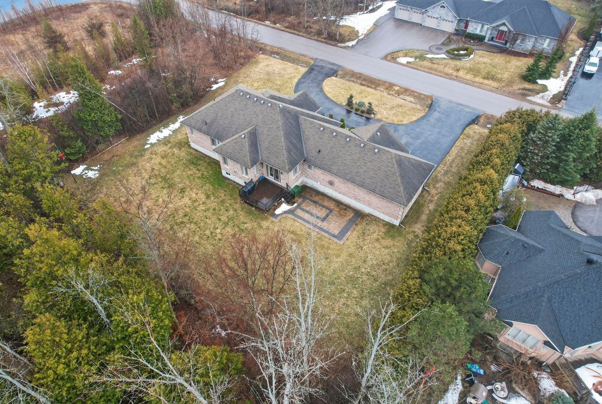 19 Shore Crescent Georgina 19 Shore Crescent Georgina