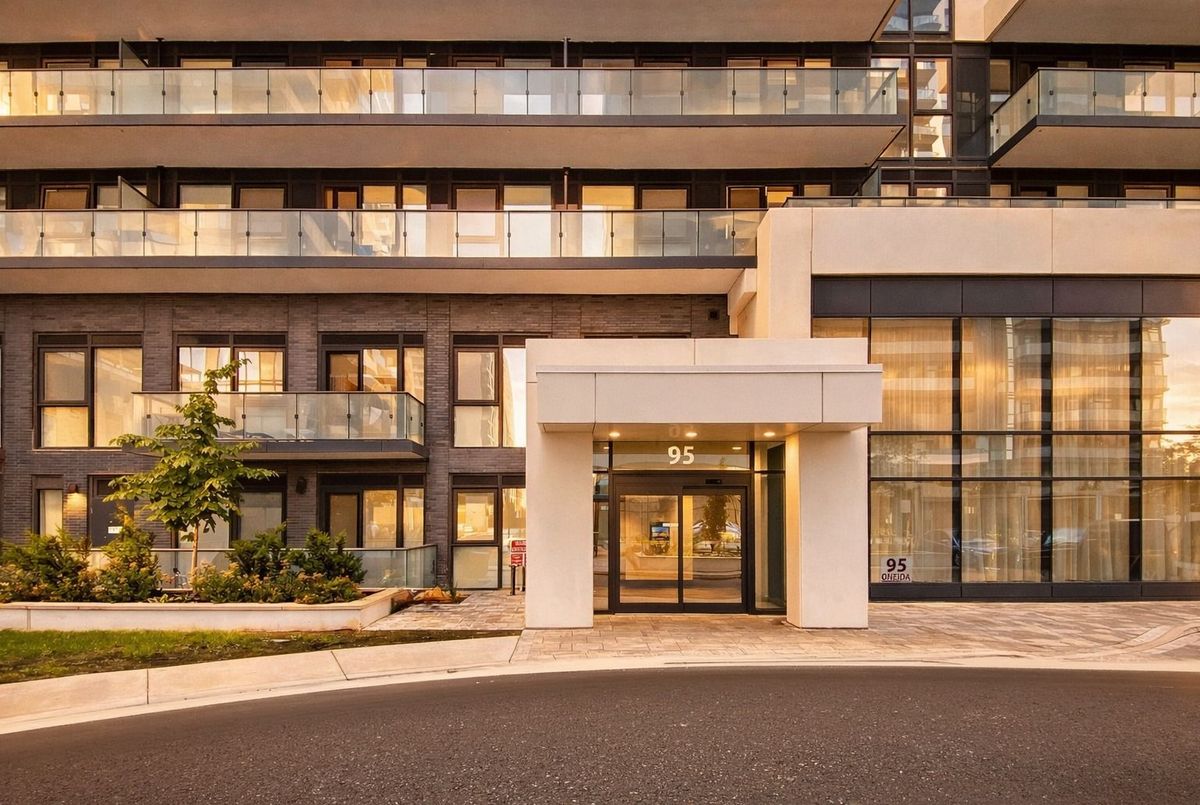 95 ONEIDA Crescent Richmond Hill 95 ONEIDA Crescent Richmond Hill