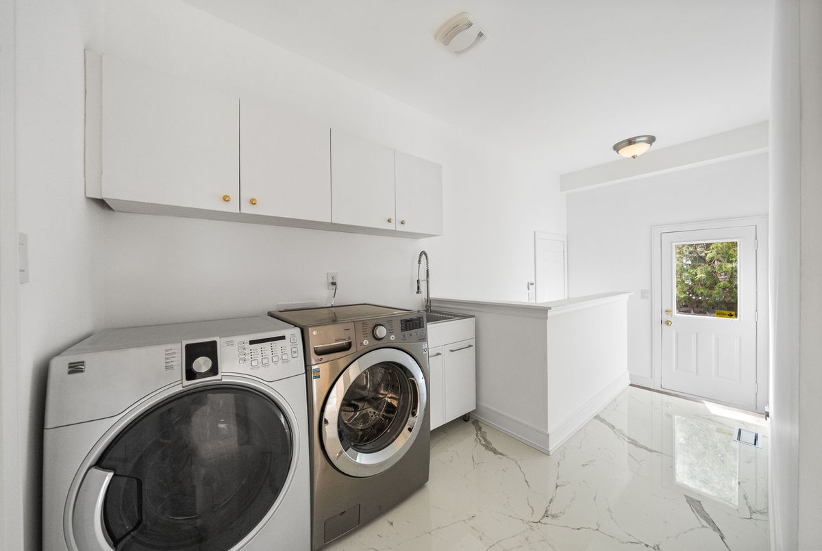 12 Fisico Court Richmond Hill 12 Fisico Court Richmond Hill