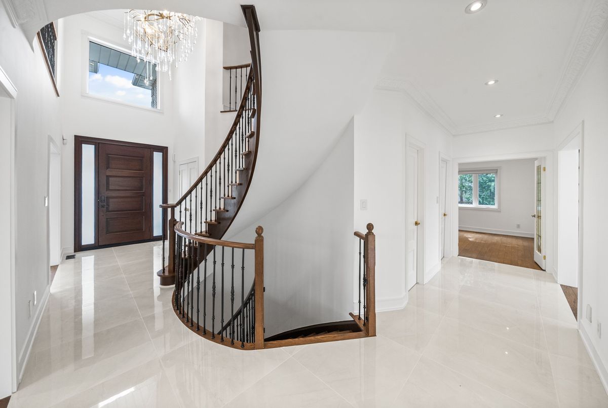 12 Fisico Court Richmond Hill 12 Fisico Court Richmond Hill