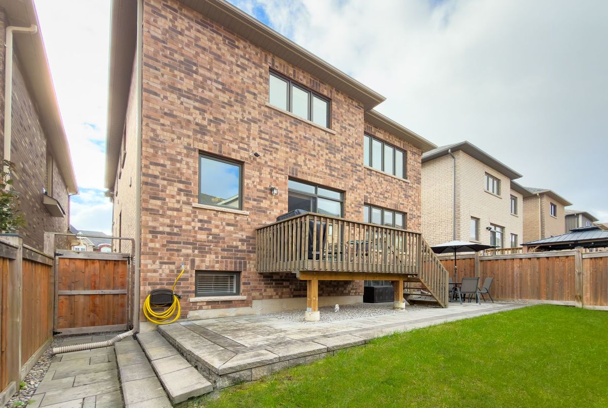 77 Leaden Hall Drive East Gwillimbury 77 Leaden Hall Drive East Gwillimbury