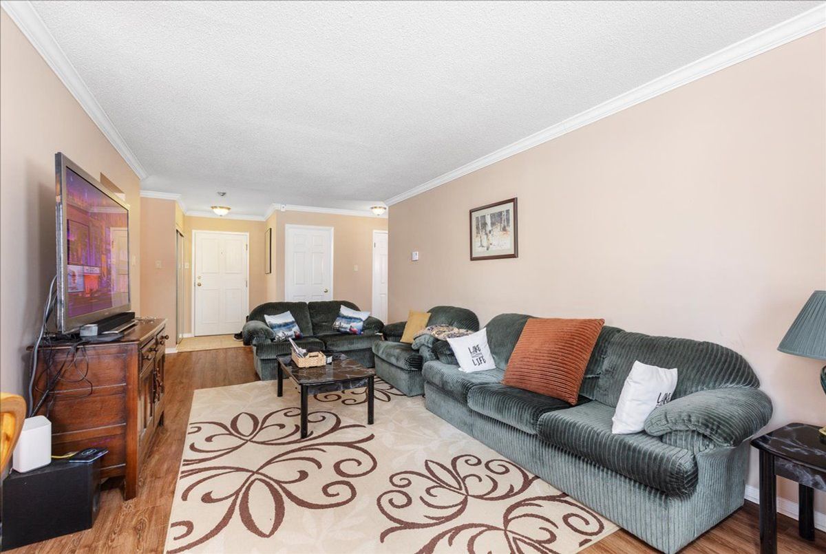 111 Grew Boulevard Georgina 111 Grew Boulevard Georgina