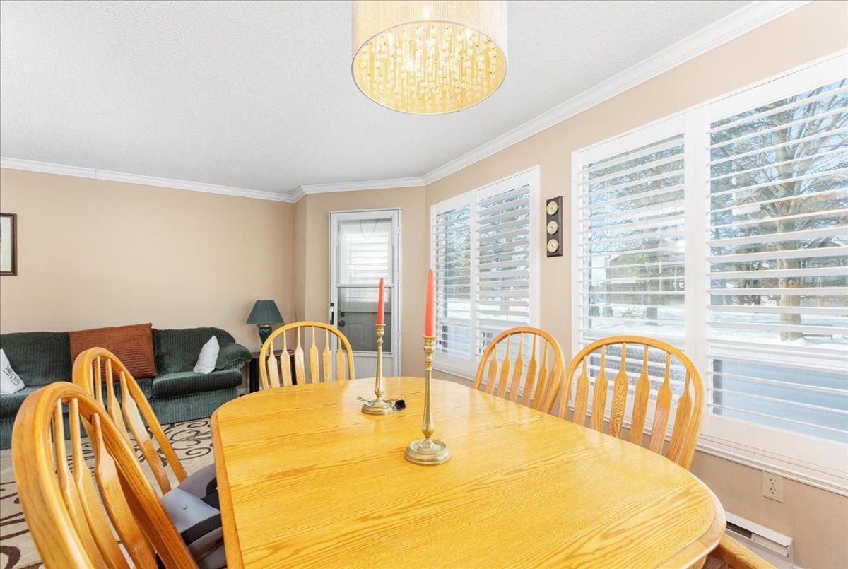 111 Grew Boulevard Georgina 111 Grew Boulevard Georgina