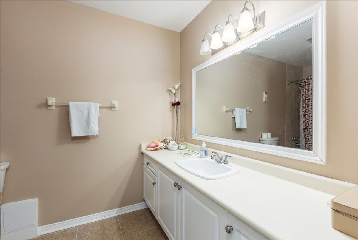 111 Grew Boulevard Georgina 111 Grew Boulevard Georgina