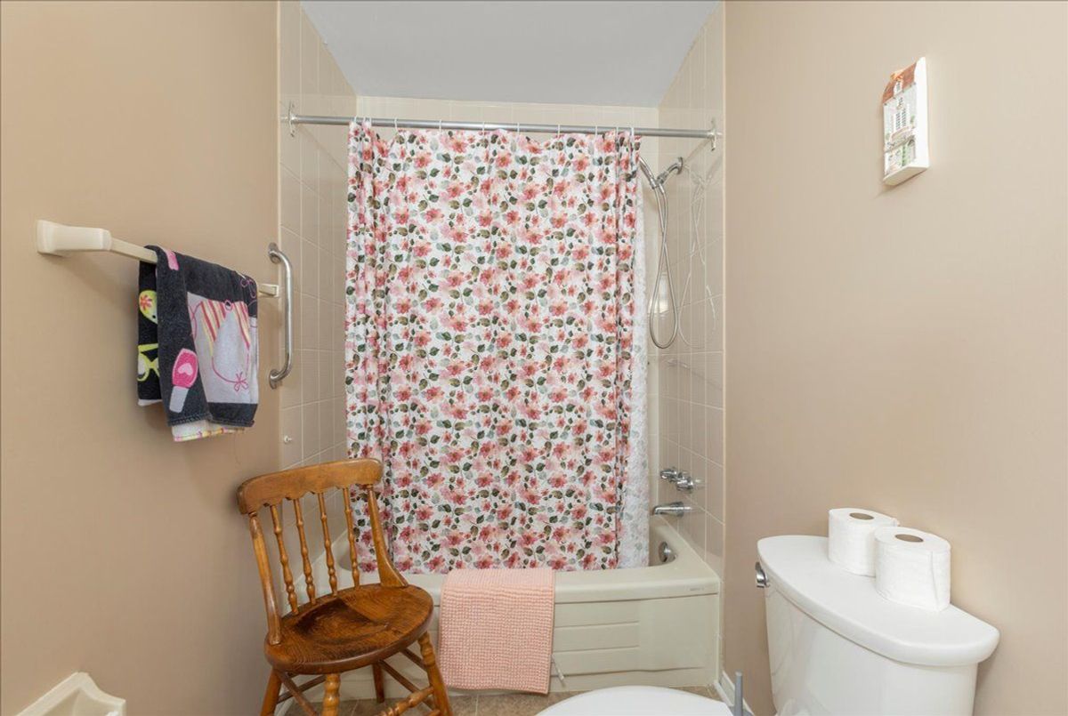 111 Grew Boulevard Georgina 111 Grew Boulevard Georgina