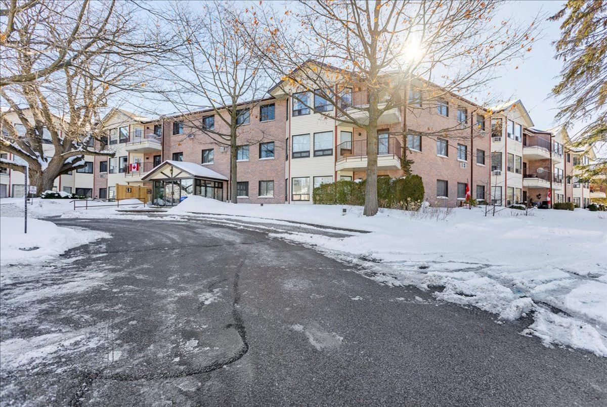 111 Grew Boulevard Georgina 111 Grew Boulevard Georgina