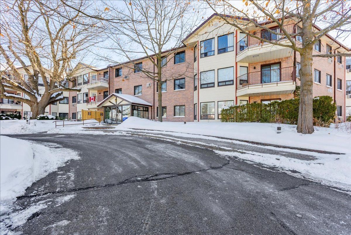 111 Grew Boulevard Georgina 111 Grew Boulevard Georgina